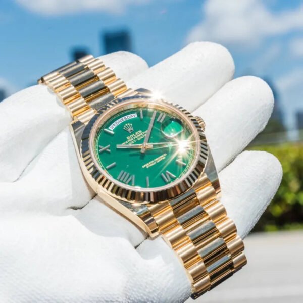 Rolex DAY-DATE 40 M228238-0061 - Image 15