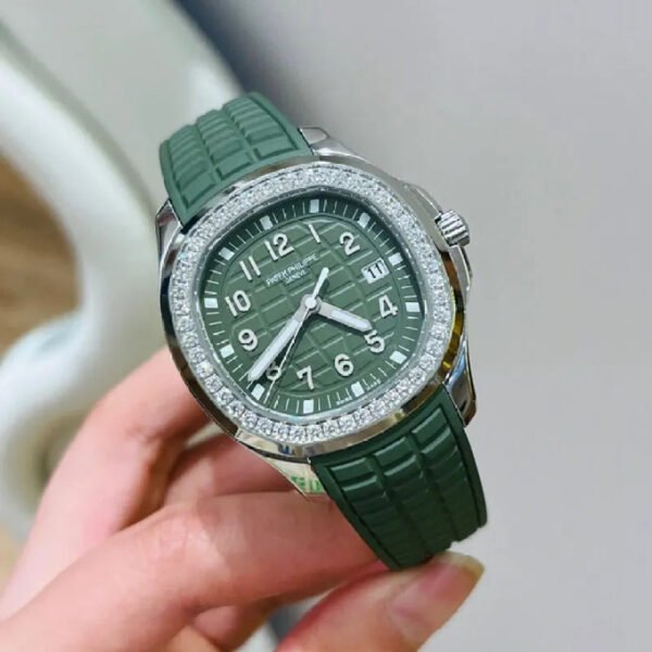 5267/200A-011-Patek Philippe AQUANAUT - Image 8