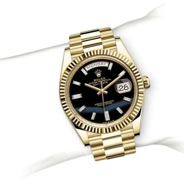 Rolex DAY-DATE 40 M228238-0061 - Image 2