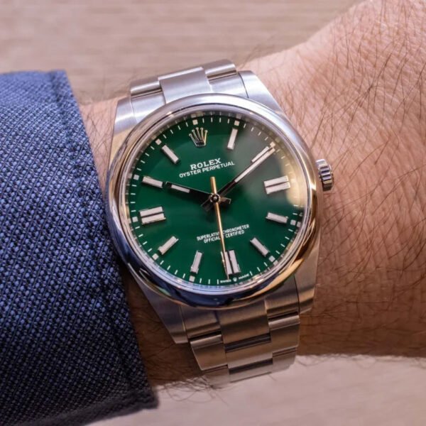 OYSTER PERPETUAL 124300 Series（green dial） - Image 5